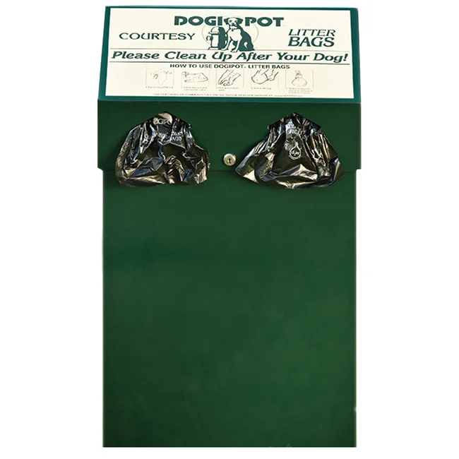 1001-2-NO-BKGD Dogipot Litter Bags in green bag.