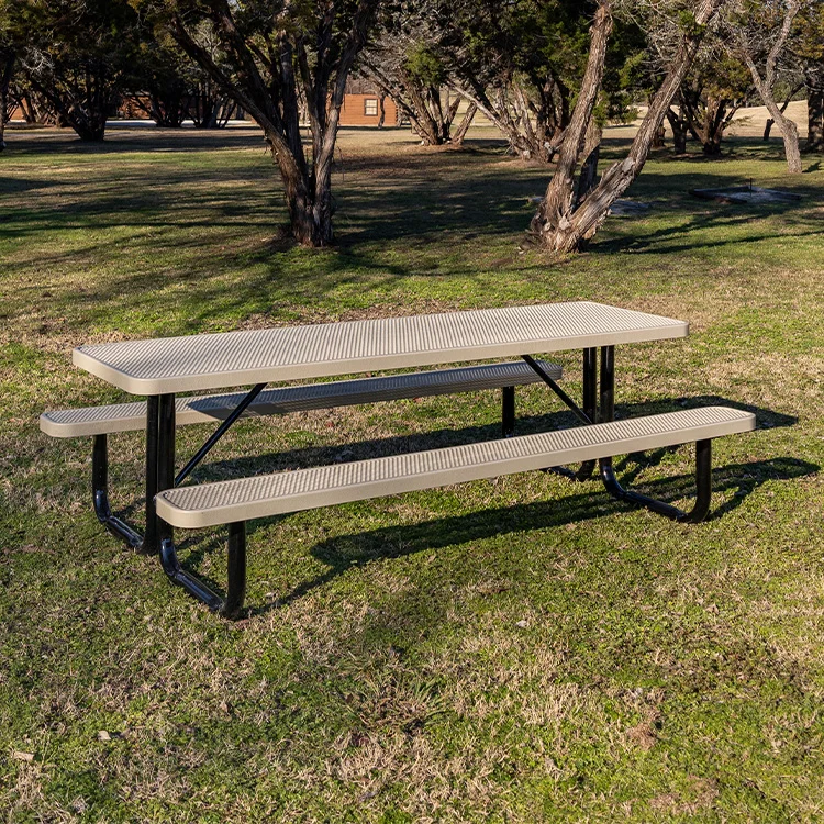 LC6EXP Outdoor picnic table in a park setting.