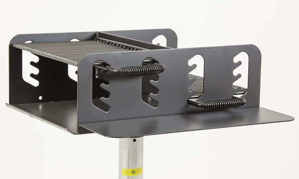 Outdoor grill stand with adjustable height.
